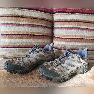 Merrell Women's 9.5 trail shoes